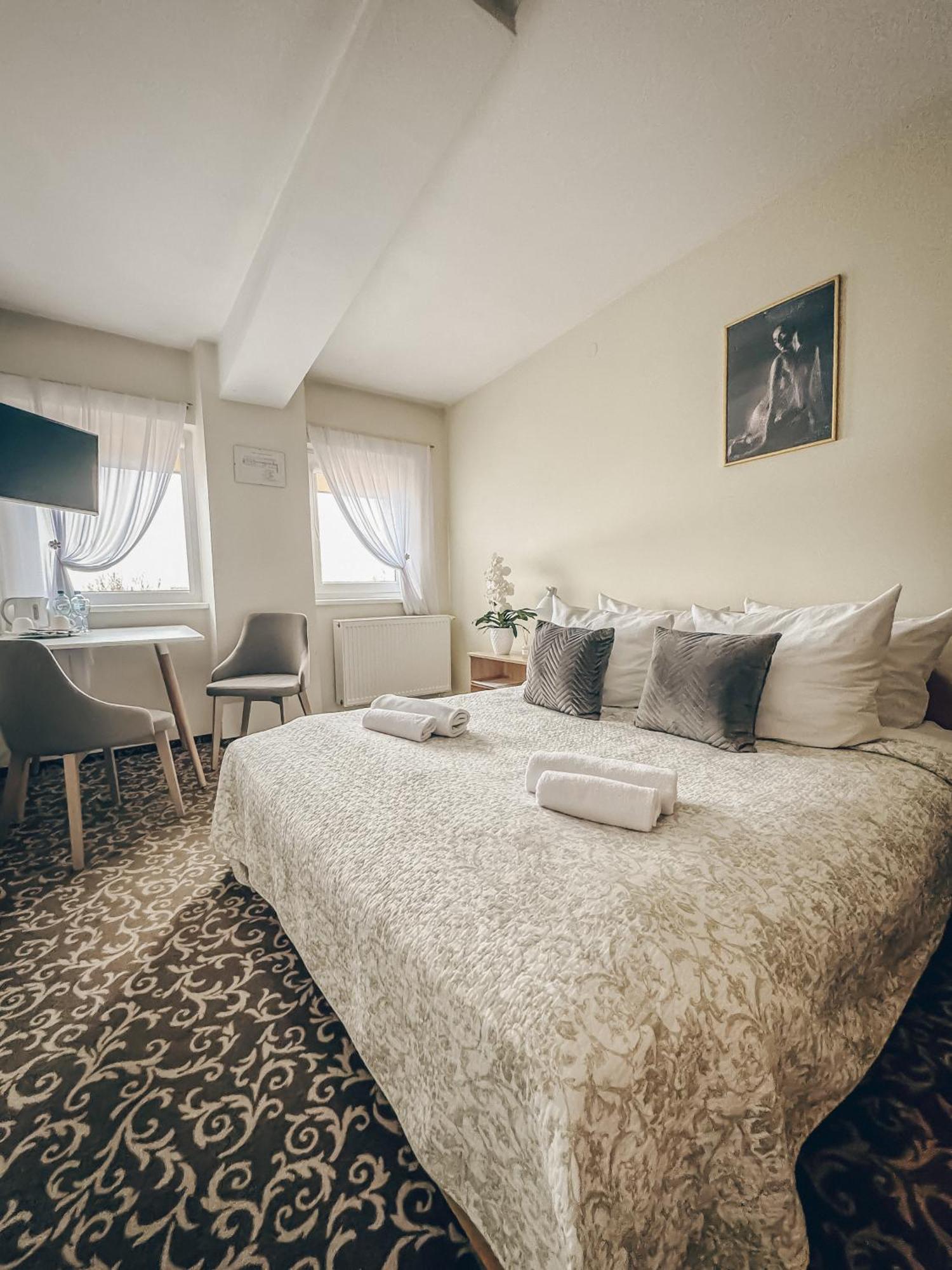 Hotel Pervaza Panevėžys Zewnętrze zdjęcie